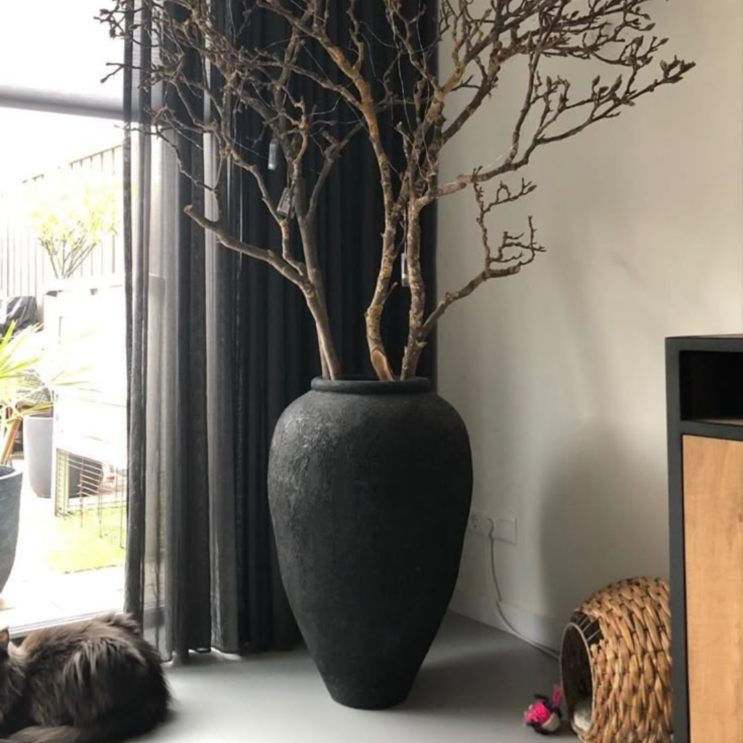Serif Vase